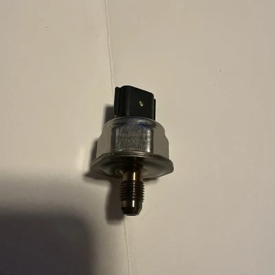 Sensor de presión de inyección de combustible FOMOCO DS7G-9F972-DA para Ford Fusion Escape 1,5 L Foto 1 de 3