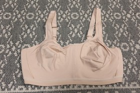 New Wacoal Sport Underwire Bra - Size 40C - Sand - # 855229