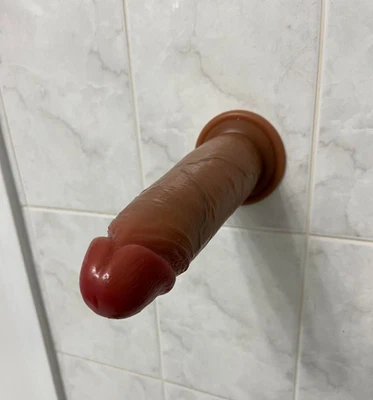 Consolador realista de silicona líquida ventosa para polla mujeres juguetes sexuales pene grueso dong Foto 1 de 4