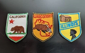 3 Vintage State 1980's Souvenir Travel Patches CA, WI, IL - 2 in x 2.75 in - Bild 1 von 11