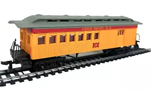 Bachmann HO Scale Train UNION PACIFIC #9 47' OLD TIME COMBINE" 43-1028-01 (X) - Picture 1 of 7