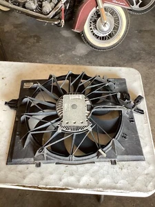 2004-10 BMW X3 E83 FAN RADIATOR COOLING FAN MOTOR - Picture 1 of 5