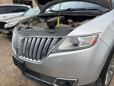 2011-2015 LINCOLN MKX Front Bumper Assembly UX Silver Painted Upper       985041 - Imagem 1 de 4