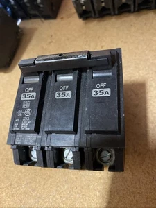 THHQB32035 - GE Bolt-On 208V 35A 3 pole circuit breaker 22kA@208V New Takeouts - Picture 1 of 2
