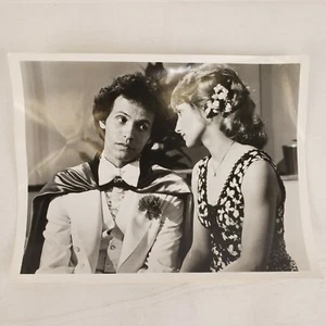 Vintage ABC Press Photo Laurie Walters Billy Crystal Love Boat 1978 - Kissing Ba - Picture 1 of 6