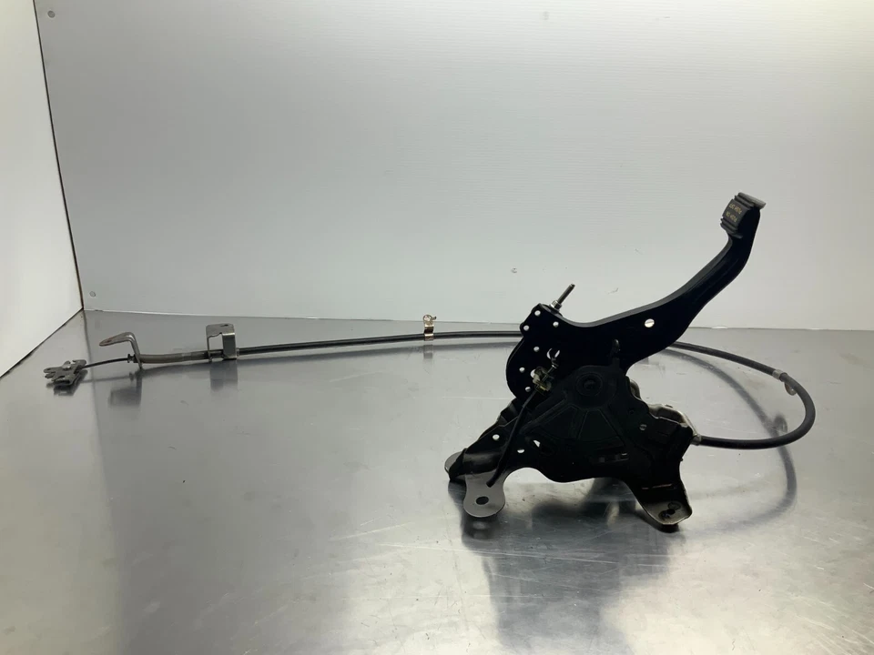 Conjunto de pedal de palanca de control de freno de estacionamiento de emergencia Nissan Altima 2007-2012 OEM Foto 1 de 4