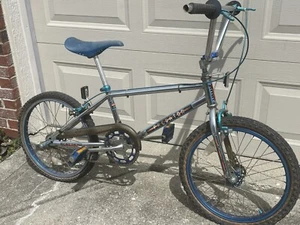 1985 Schwinn Predator P2200 Old School Chrome Bmx Bike - Picture 1 of 8