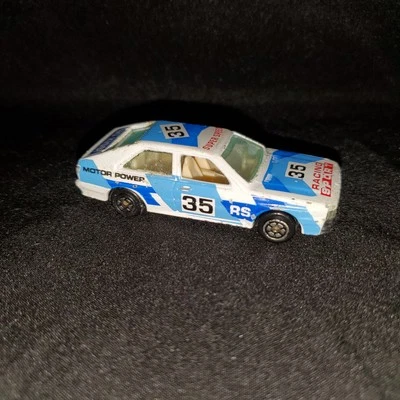 Yatming #1035 - 奥迪 Quattro Rally(白色)“Crossed Over”1/64 压铸 — 第 1/2 张图片