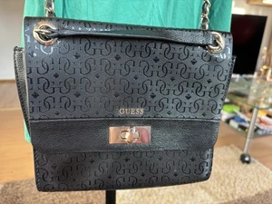 Schwarze Umhängetasche von Guess - Bild 1 von 7
