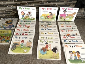 My First Steps to Reading 23 Books Includes "My First Book" & "Here Comes Parade - Foto 1 di 14