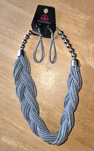 Paparazzi grau Perlen geflochten Statement Halskette mit passenden Perlen Loop Ohrringe - Bild 1 von 5