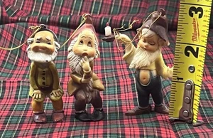 Juego De Colección De 3 Figuras De Plástico Duro Elfo Gnomo Enano Hong Kong 3" Adornos - Imagen 1 de 13
