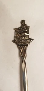 Kantwerkster Brugge figural silver tone souvenir spoon - Picture 1 of 5