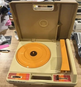 Vintage 1978 Fisher Price Record Player #825 Phonograph Tested Works - Picture 1 of 4