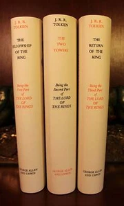 J R R Tolkien / Lord of The Rings Trilogy The Fellowship of The Ring The Two - Imagen 1 de 9