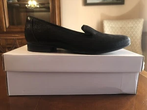 Clarks Unstructured Women's UN Blush Step Black Loafers - Picture 1 of 6