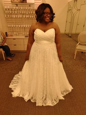 Vestido de novia David talla 18W Foto 1 de 4