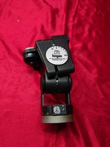 Bogen Manfrotto 3047 testa treppiede padella/inclinabile made in Italy - Foto 1 di 6