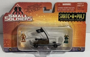 Small Soldiers Skate A Pult With Chip Hazard & Archer Figure Kenner Hasbro 1998 - Picture 1 of 4