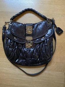 miu miu black handbolsa