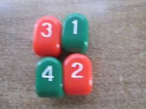 A D&D RPG NUEVO ESTILO D4 CUBO DE ARCO RECTÁNGULO 4 CARAS TROQUELADO DADOS GURP LARP MERP PATH - Imagen 1 de 3