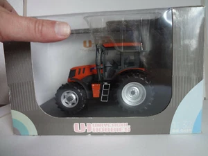 1:32 Universal Hobbies Terrion ATM 3180, nuevo, embalaje original - Imagen 1 de 6