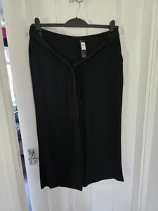 Ladies Black Lightweight 3/4 Length Summer Trousers Size 14 Bnwt M & Co - Picture 1 of 5