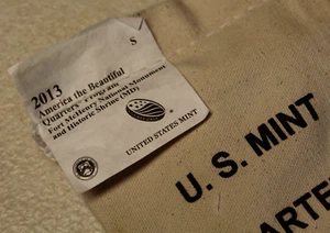 2013-S Fort McHenry National Monument Quarter originale come nuovo cucito sacchetto 100 monete - Foto 1 di 4