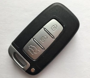 Used Hyundai Keyless Entry Smart 3 Button Remote Key Fob part no SVI-CMFEUO3 - Picture 1 of 3
