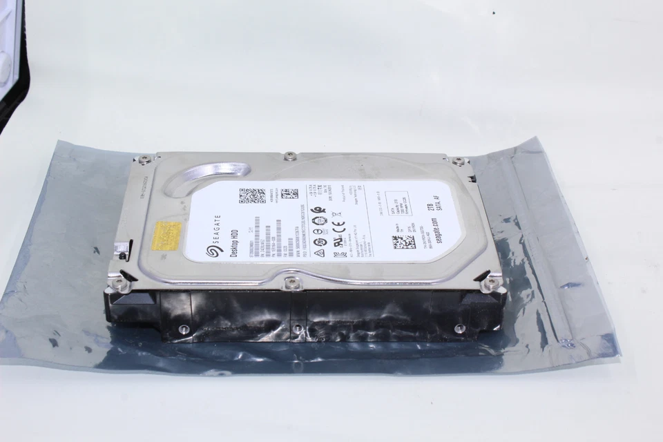 Seagate 2TB 7200RPM 3.5" SATA III Hard Drive ST2000DM001 - Image 1 of 4