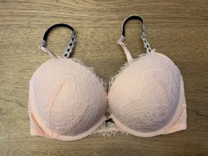 Victoria's Secret Purest Pink Lace 32DD Dream Angels Push Up Padded Bra VS - Picture 1 of 2