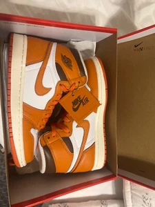 Size 6- Jordan 1 Retro High OG Starfish W - Picture 1 of 5