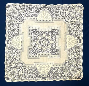 Tovaglia classica Canterbury in pizzo Heritage avorio 36" x 36" - Foto 1 di 4