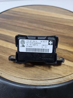 2007-2009 AUDI Q7 ESP YAW TURN RATE SPEED SENSOR # 7H0907652A - Image 1 of 2
