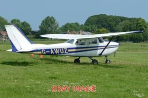 FOTO FLUGZEUG CESSNA F.172H SKYHAWK 'G-AWUZ' C/N F172-0587. BAUT 1968. SEEN - Bild 1 von 1