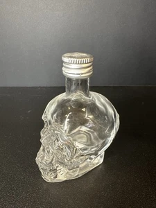 Empty Crystal Head Vodka Mini Skull Bottle 50ml Collectible Barware - Picture 1 of 9