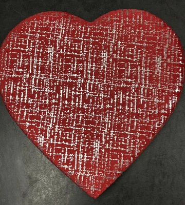 Russell Stover heart shaped chocolate box (17 piece, without candy) - Image 1 of 4