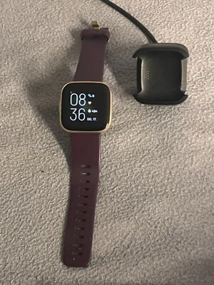 Fitbit Versa 2 Smartwatch /defekt - Bild 1 von 3