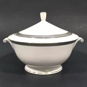 MIKASA CROWN JEWEL PLATINUM BONE CHINA COVERED CASSEROLE TUREEN AK026 RARE - Picture 1 of 19