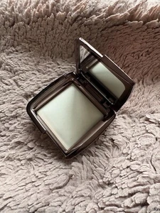 HOURGLASS Ambient Lighting Powder 10g in ETHEREAL LIGHT New No Box Translucent - Picture 1 of 3