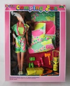 RARA MUÑECA PLEGABLE ADOLESCENTE BETTY DE COLECCIÓN CAMPING DIVERSIÓN M&C SINDY PETRA NUEVA DE LOTE ANTIGUO. - Imagen 1 de 7