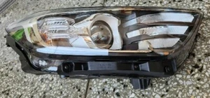 OEM 92102-H8400 Head Lamp RH Passenger 8-Pin LED(X) Ups for Kia Stonic 2017~2023 - Picture 1 of 10