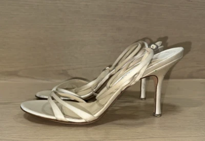 JIMMY CHOO BEIGE SATINADO TIRAS CORREA TOBILLO BOMBAS Talla 41M HECHO EN ITALIA Foto 1 de 4