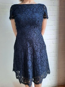 Hugo Boss Spitzenkleid 38 Dunkelblau Knielang Festlich 1x getragen - Bild 1 von 2