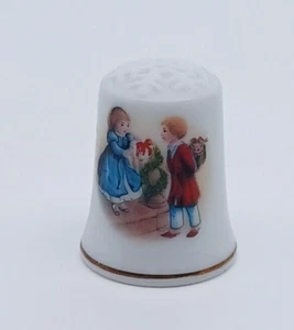 Vintage Avon Christmas Porcelain Thimble 1984 - Picture 1 of 5