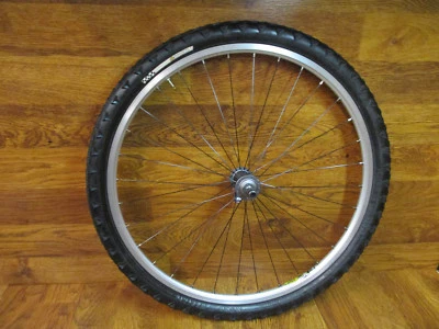 SPECIALIZED 100x9T/A MAVIC X221 RIM BRAKE 26" FRONT WHEEL MOAB SWEEL ROLL - Image 1 of 4