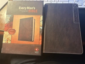Every Man's Bible New Living Translation Deluxe Explorer Edition NLT New In Box - Picture 1 of 6