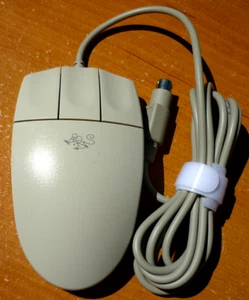 Vintage Logitech Three-Button Mouse P/S2 Wired M-S35 RARE LOGO - VG COND - Picture 1 of 4