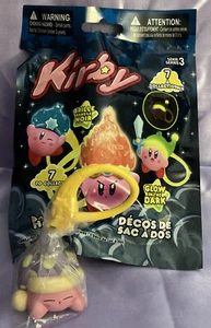 KIRBY SCHLAFEND NINTENDO RUCKSACK AUFHÄNGER GITD GLOW IN THE DARK SERIE 3 - Bild 1 von 5