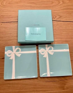 Plato de postre con arco azul Tiffany & Co con caja juego de 2 platos cuadrados de postre 14 cm - Imagen 1 de 4